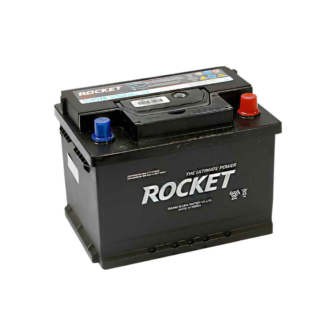 Batería Rocket SMF 55457K 54Ah 400 CCA Positivo Derecho